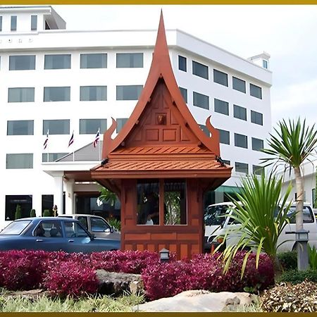 Sri U-Thong Grand Hotel Suphan Buri Exterior foto
