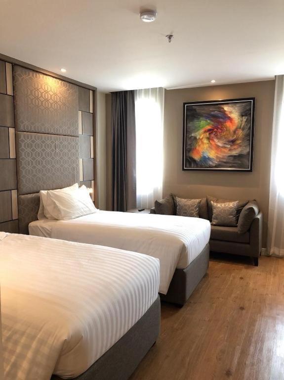 Sri U-Thong Grand Hotel Suphan Buri Exterior foto
